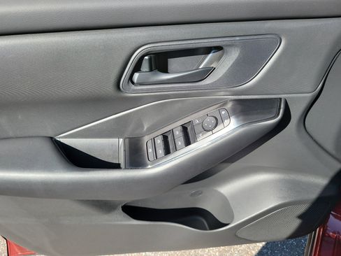 Certified 2025 Nissan Rogue S image 17