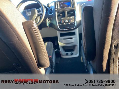 Used 2017 Dodge Grand Caravan SE w/ Power Window Group image 26