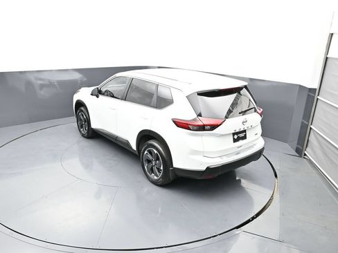 Used 2026 Nissan Rogue SV AWD/4WD image 37