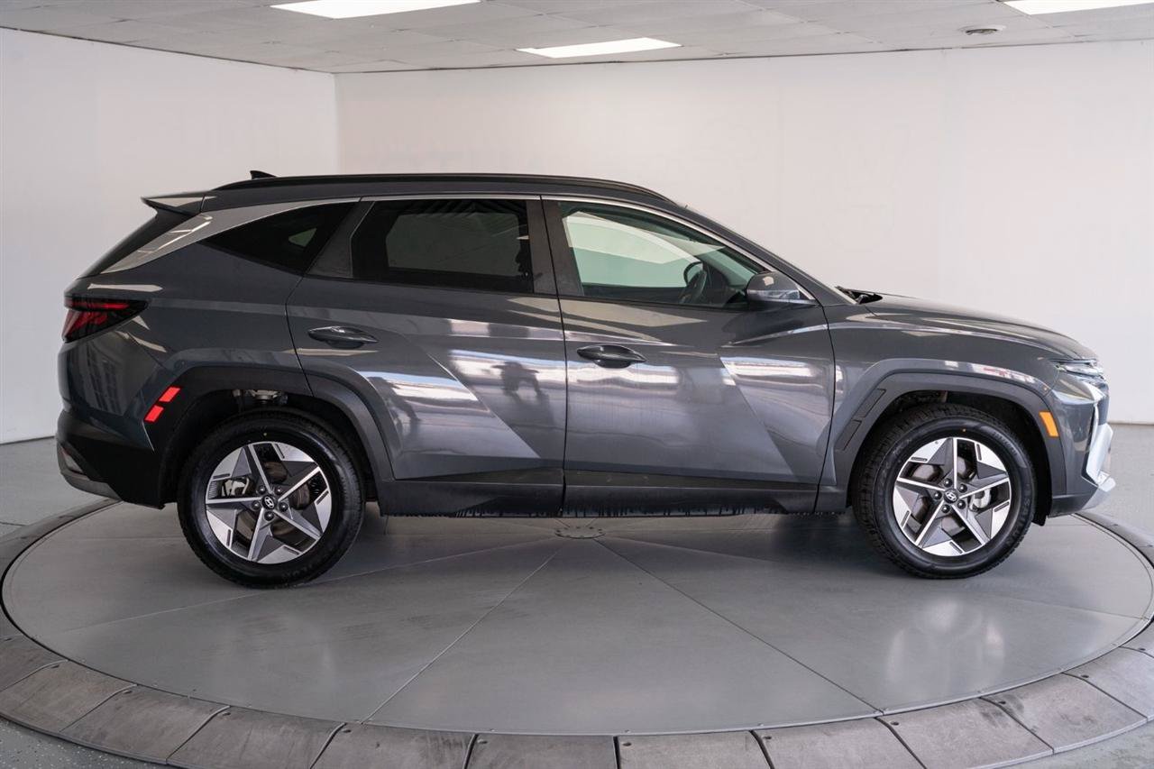 Used 2025 Hyundai Tucson SEL FWD image 8