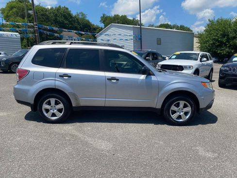 Used 2013 Subaru Forester 2.5X w/ Popular Pkg 1 AWD/4WD image 8