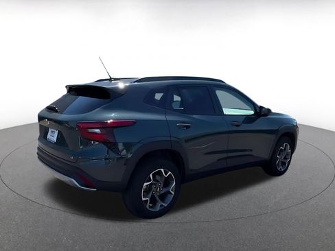 Used 2025 Chevrolet Trax LT image 13