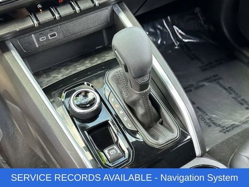 Used 2024 Chevrolet Colorado Trail Boss AWD/4WD image 8