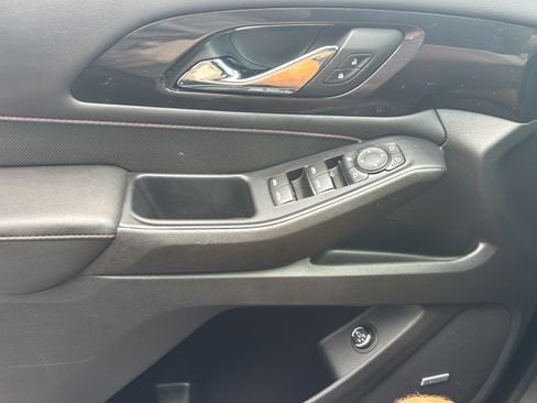 Used 2022 Chevrolet Traverse RS w/ LPO, Floor Liner Package FWD image 21