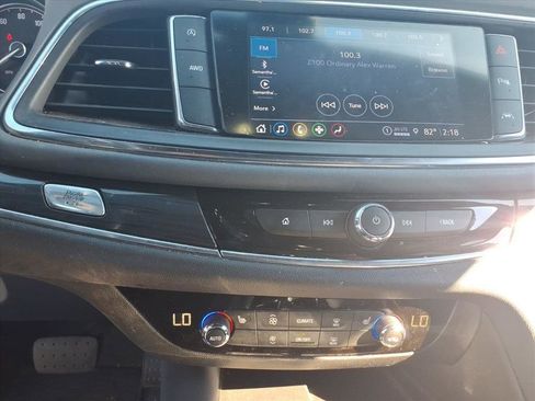 Certified 2022 Buick Enclave Essence image 14