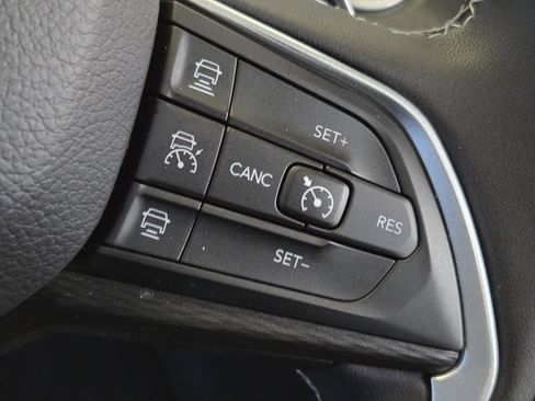 Used 2025 Jeep Grand Cherokee Laredo X image 37