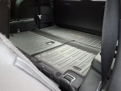 Used 2023 Toyota Highlander XSE image 6