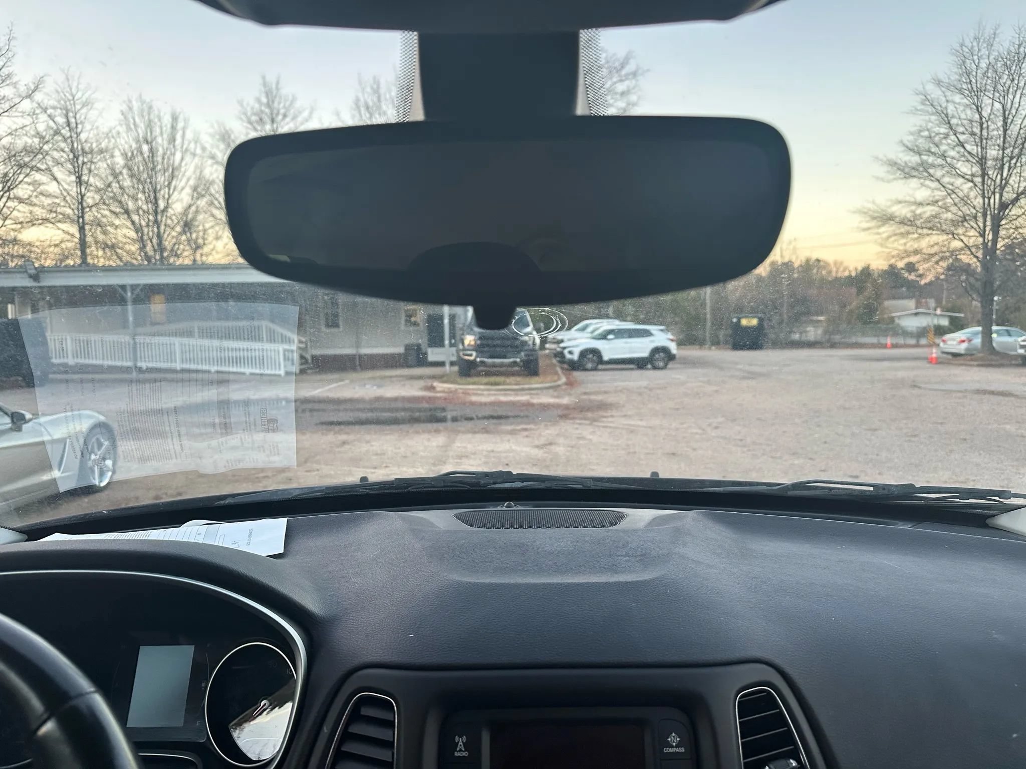 Used 2018 Jeep Compass Latitude w/ Cold Weather Group AWD/4WD image 20