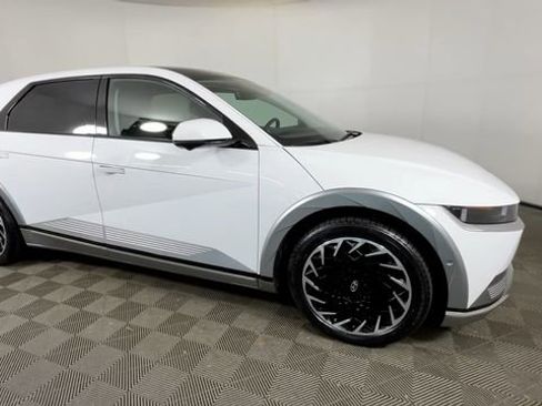 Used 2024 Hyundai Ioniq 5 Limited AWD/4WD image 2