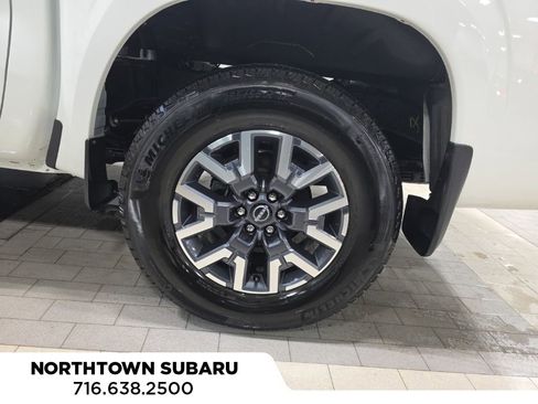 Used 2024 Nissan Frontier SL w/ Technology Package image 21