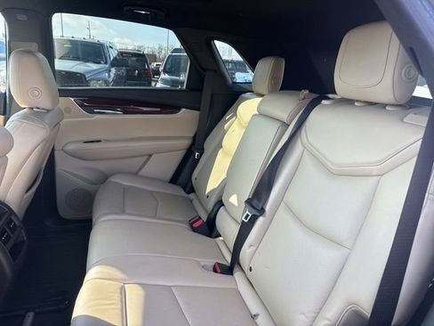 Used 2018 Cadillac XT5 Luxury w/ Driver Awareness Package image 26