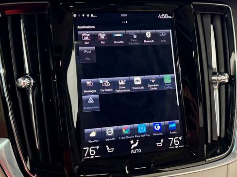 Used 2020 Volvo V90 T6 Cross Country image 19