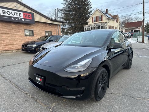 Used 2024 Tesla Model Y Long Range image 2