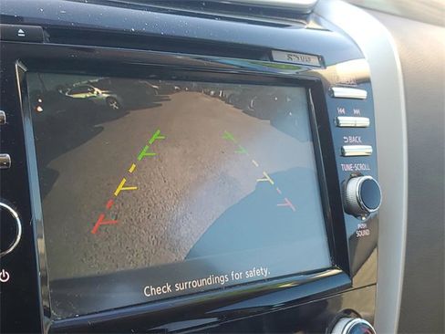 Used 2015 Nissan Murano SV image 25