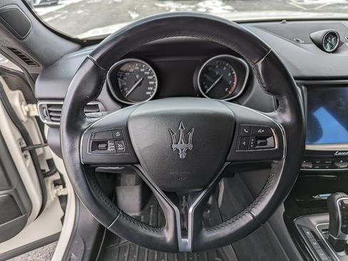 Used 2018 Maserati Levante image 16