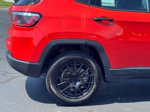 Used 2018 Jeep Compass Sport AWD/4WD image 37