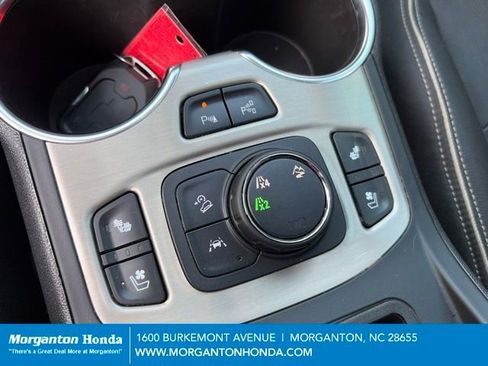 Used 2020 GMC Terrain Denali w/ Denali Premium Package AWD/4WD image 27