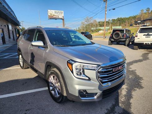 Used 2024 GMC Terrain SLT image 7