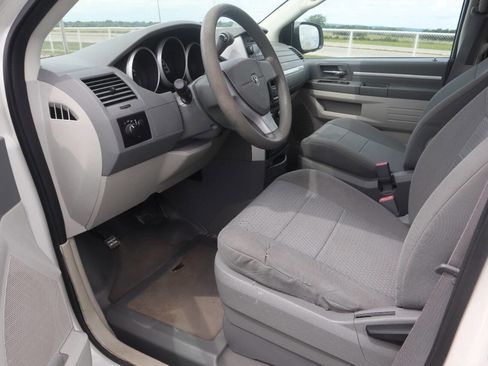 Used 2010 Dodge Grand Caravan SE w/ Popular Equipment Group FWD image 32