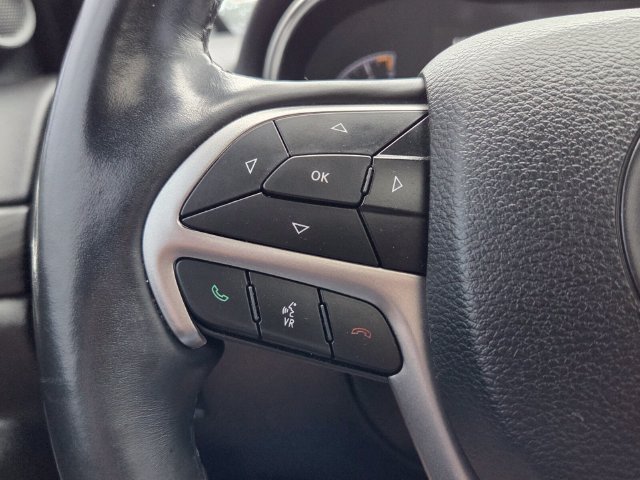 Used 2020 Jeep Grand Cherokee Altitude RWD image 26