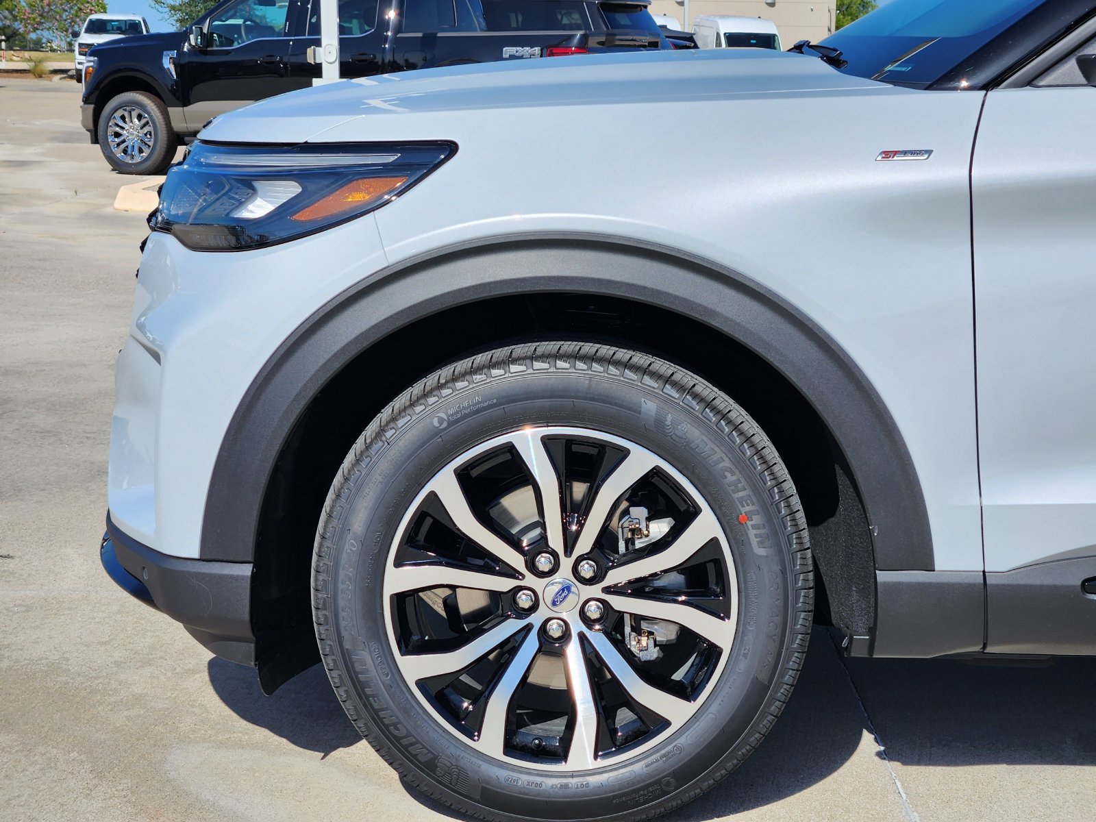 New 2026 Ford Explorer ST-Line RWD image 8