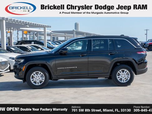 New 2025 Jeep Grand Cherokee Laredo w/ Luxury Tech Group I image 8