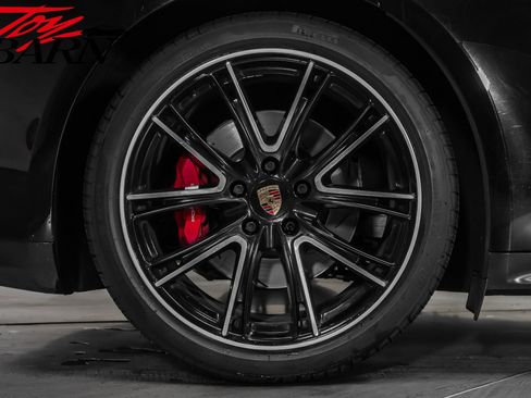 Used 2019 Porsche Panamera GTS image 13