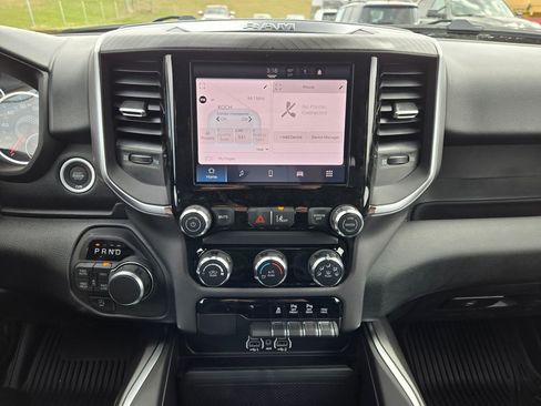 New 2026 RAM 1500 4x4 Crew Cab image 19