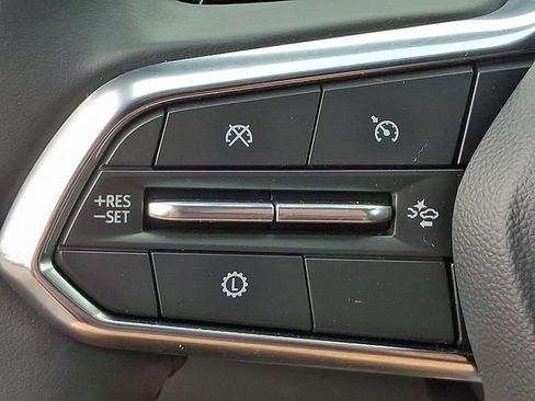 Used 2026 Chevrolet Equinox LT FWD image 21