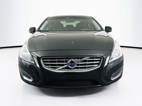 Used 2013 Volvo S60 T5 image 2