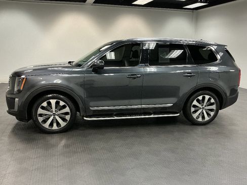 Used 2020 Kia Telluride EX w/ EX Premium Package image 3