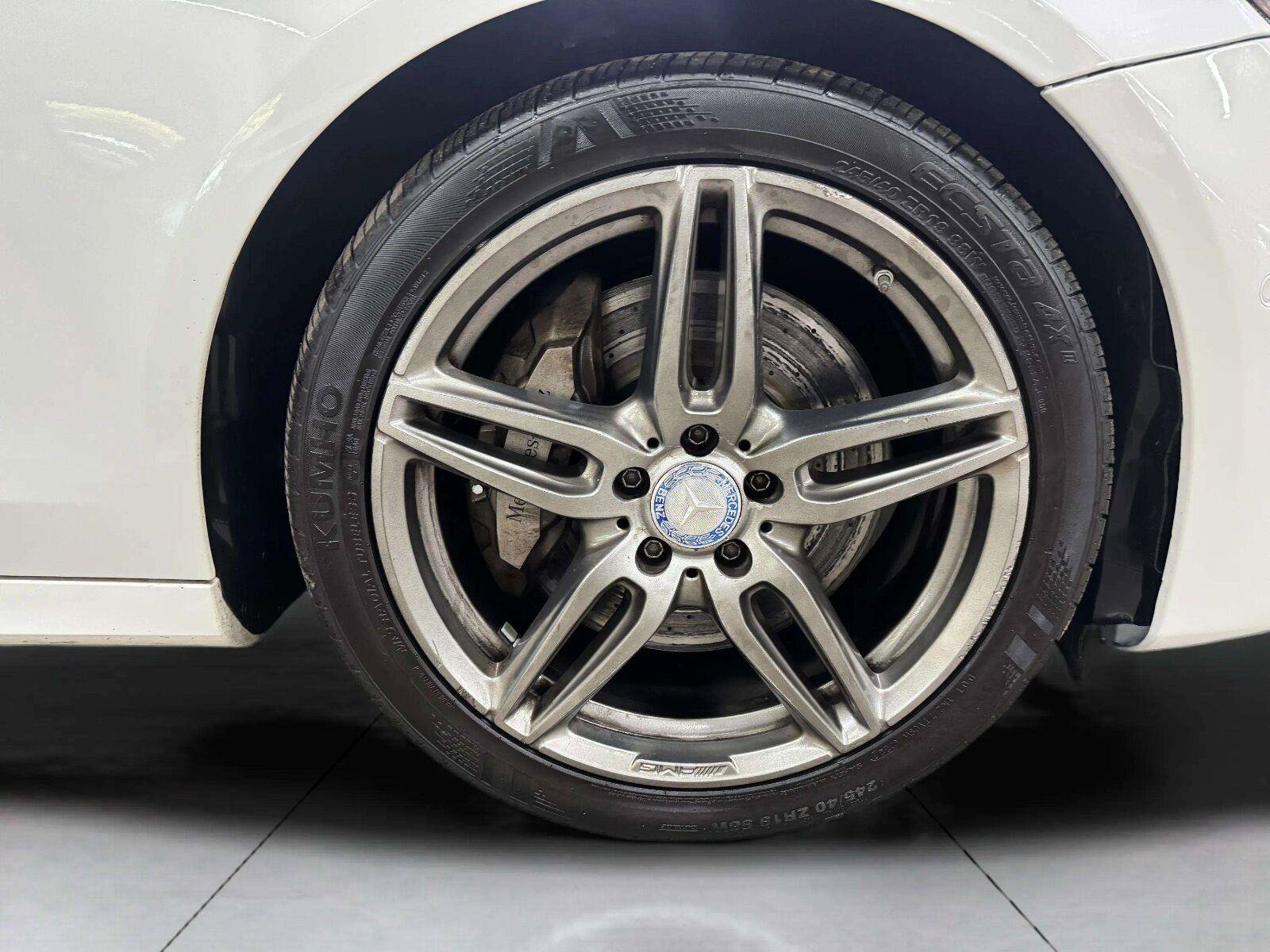 Used 2017 Mercedes-Benz E 300 4MATIC image 34
