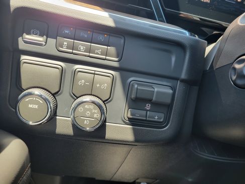 New 2026 Chevrolet Suburban High Country RWD image 20