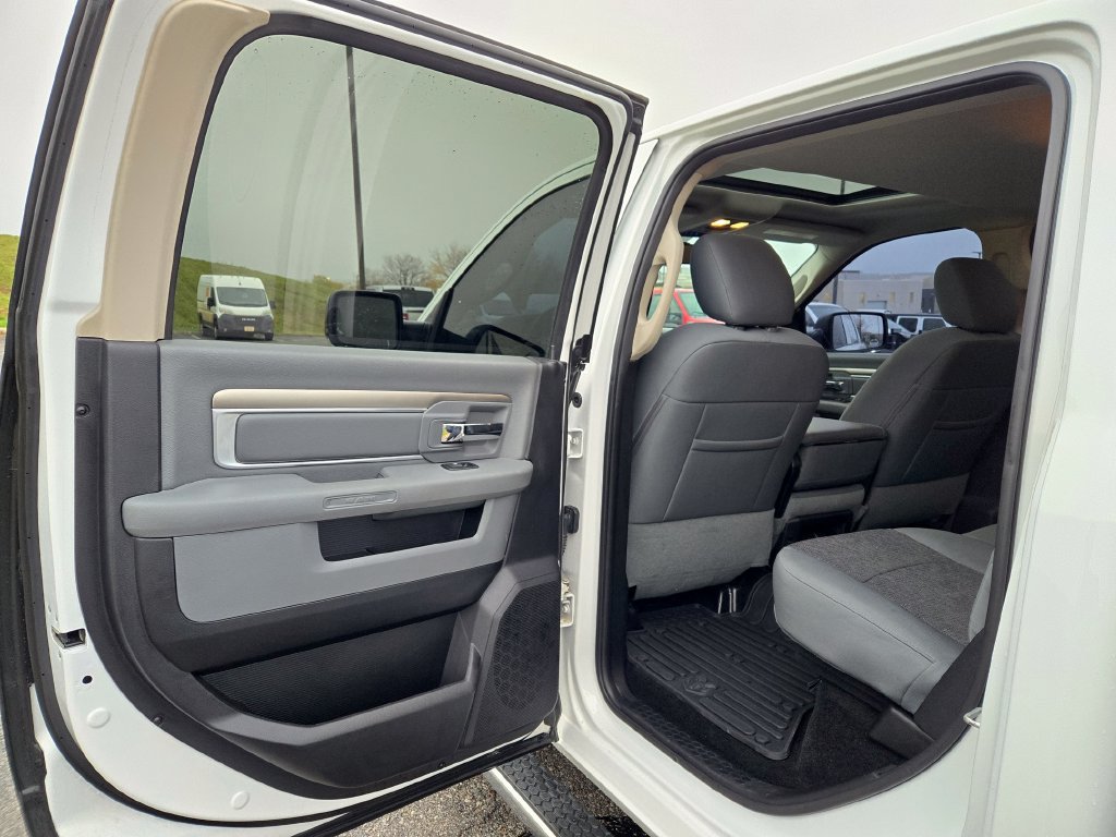 Used 2016 RAM 1500 Big Horn AWD/4WD image 29