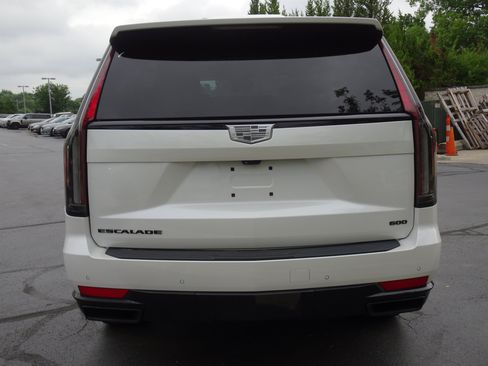 Used 2024 Cadillac Escalade Sport Platinum w/ LPO, ONYX Package AWD/4WD image 9