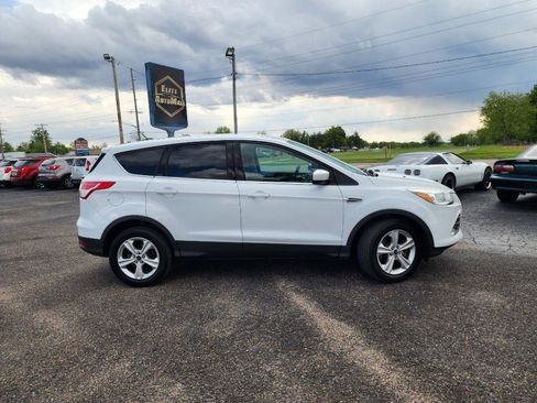 Used 2016 Ford Escape SE AWD/4WD image 3