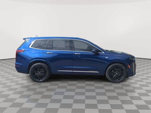 Used 2023 Cadillac XT6 Premium Luxury w/ Platinum Package AWD/4WD image 11
