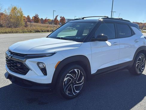 Used 2024 Chevrolet TrailBlazer RS image 14