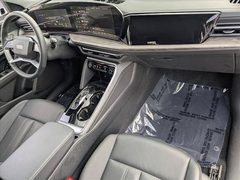 Certified 2025 Audi Q5 Premium w/ Convenience Package AWD/4WD image 20