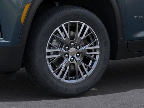 New 2026 Chevrolet Traverse LT w/ Driver Confidence Package FWD image 11