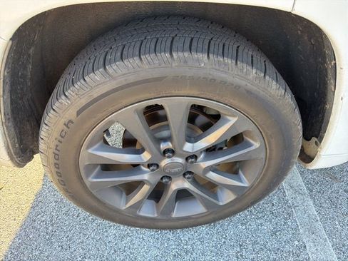 Used 2018 Jeep Grand Cherokee High Altitude image 39