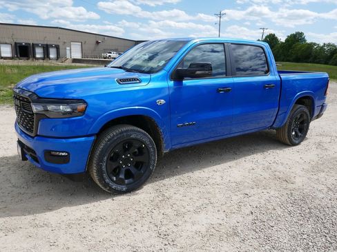 New 2026 RAM 1500 4x4 Crew Cab image 8