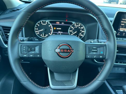 Used 2026 Nissan Rogue SV AWD/4WD image 22