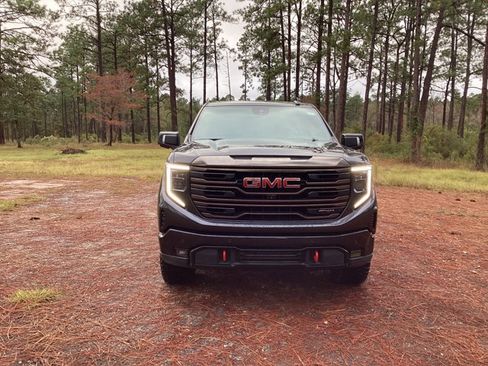 Used 2023 GMC Sierra 1500 AT4X image 8