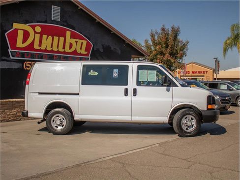 Used 2014 Chevrolet Express 2500 image 7