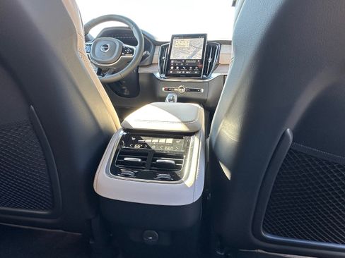 New 2026 Volvo XC90 B6 Ultra image 12