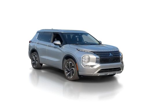 Used 2024 Mitsubishi Outlander SEL image 2