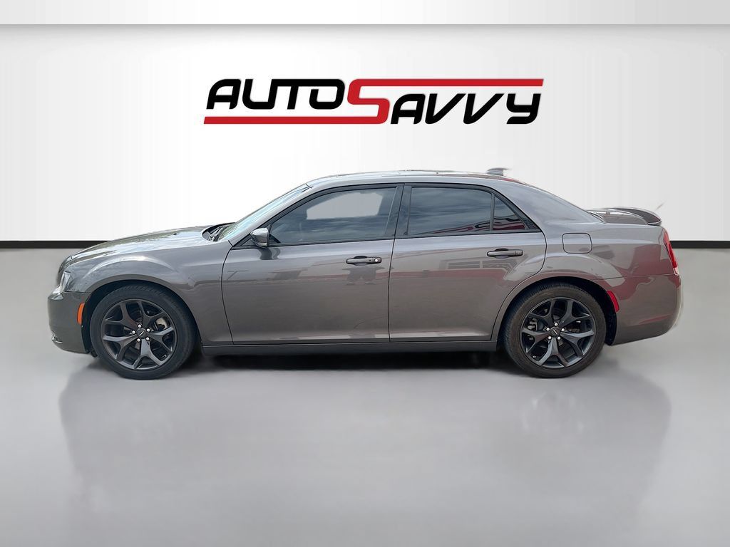 Used 2023 Chrysler 300 S RWD image 4
