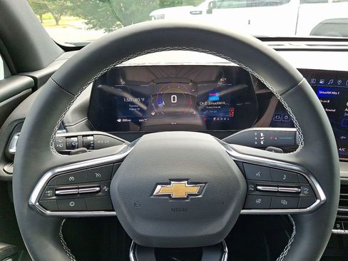 New 2026 Chevrolet Traverse LT w/ Driver Confidence Package image 39