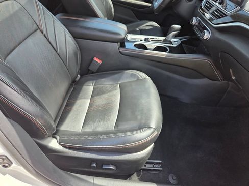 Used 2024 Nissan Altima 2.0 SR FWD image 30